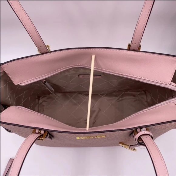 Michael Kors Gilly Large  Tote Shoulder Bag - Picture 9 of 10